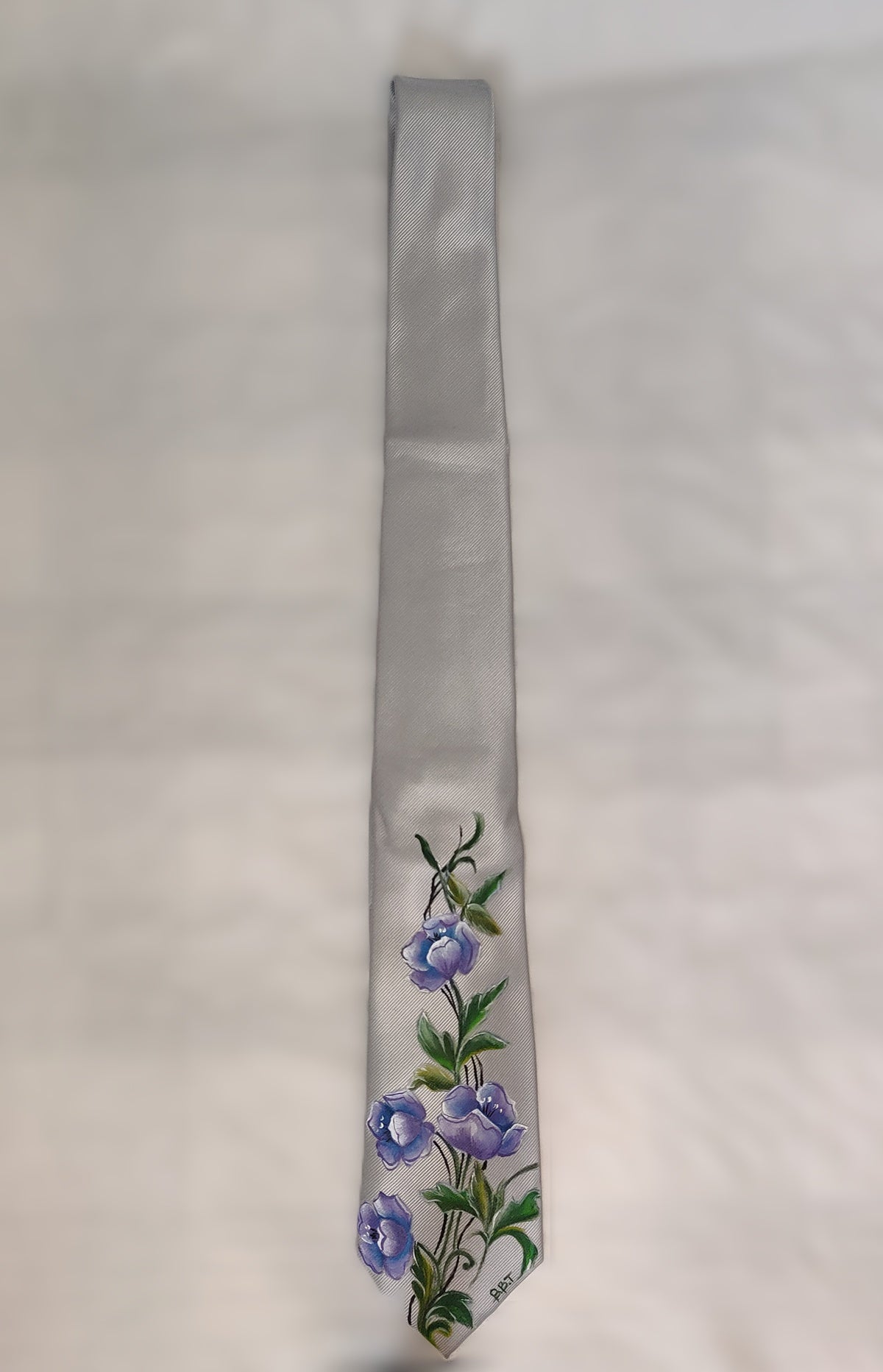 Cravatta argento e fiori blu