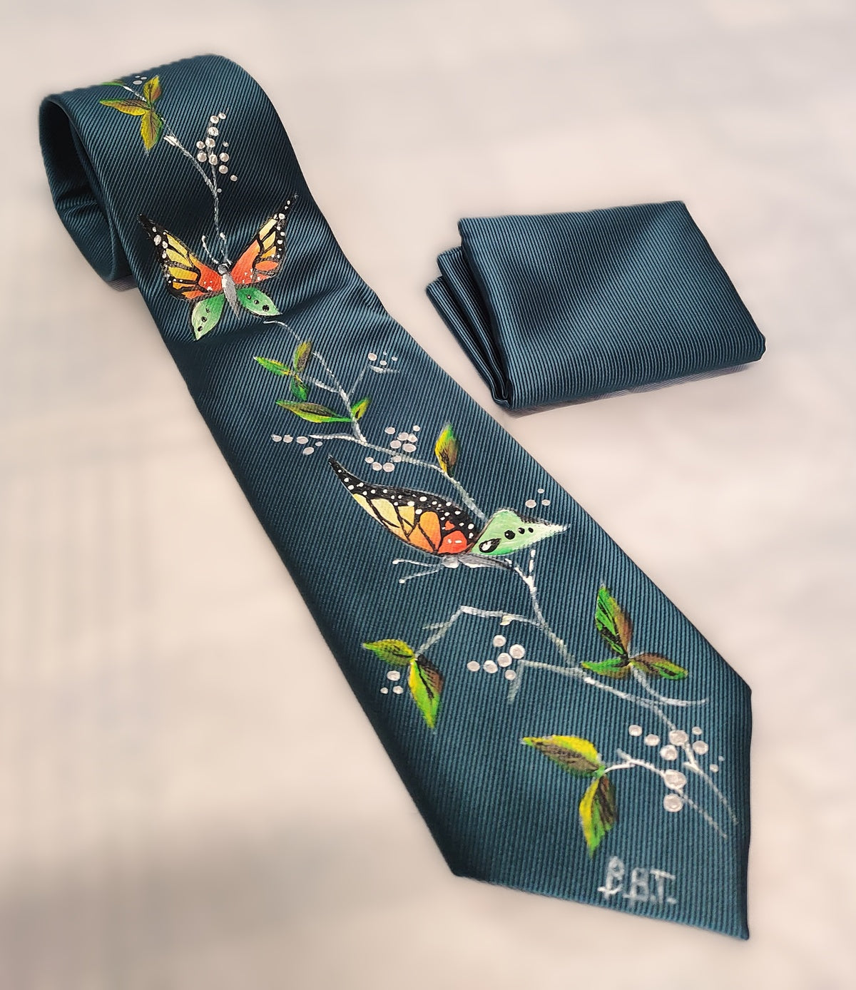 Cravatta farfalle nel verde