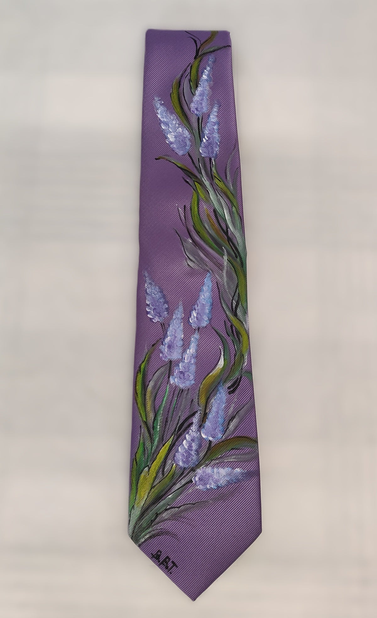 Cravatta viola con lavanda